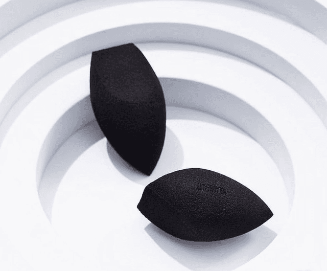 ISSA &amp; DOSE - Beauty Blender 